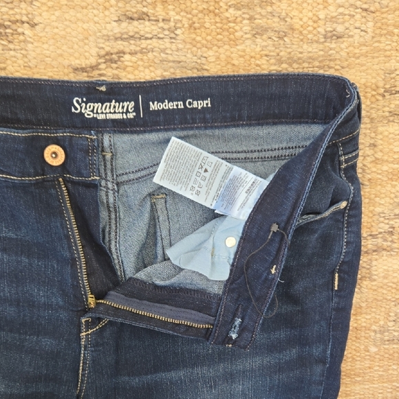 Signature by Levi Strauss Dark Wash Ankle Jeans - Picture 4 of 6
